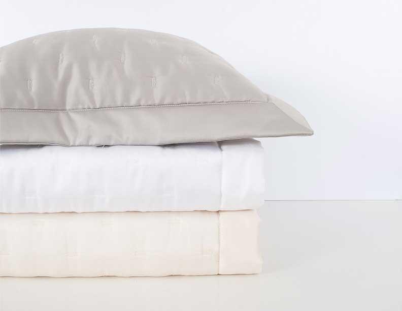 Quilted Coverlet - Fil Coupe (Sateen)